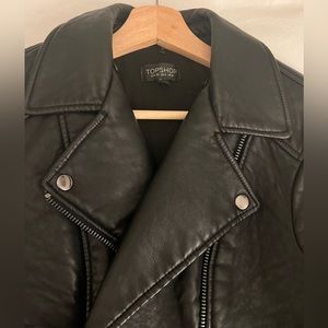 Top Shop black faux leather biker jacket - size 4 🔥